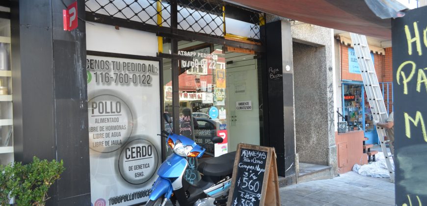 EXCELENTE LOCAL EN LA MEJOR CUADRA