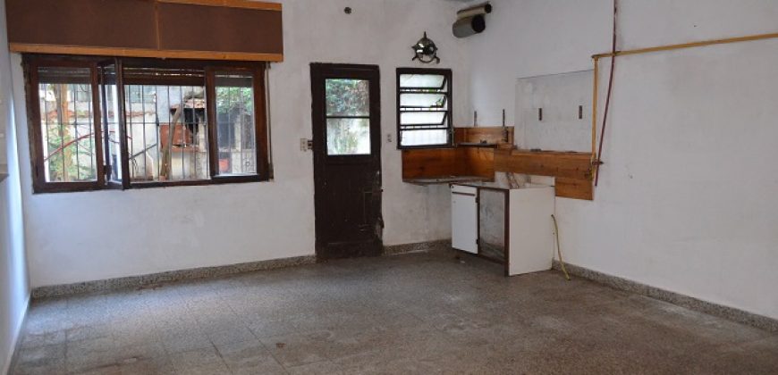 EXCELENTE LOCAL EN LA MEJOR CUADRA