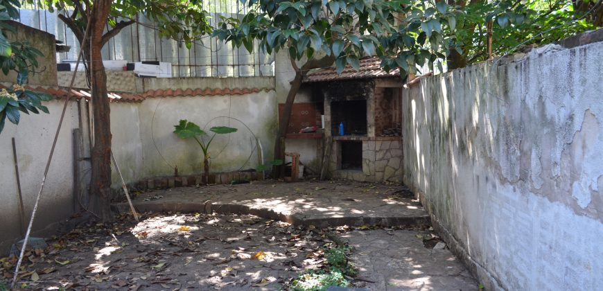 EXCELENTE LOCAL EN LA MEJOR CUADRA