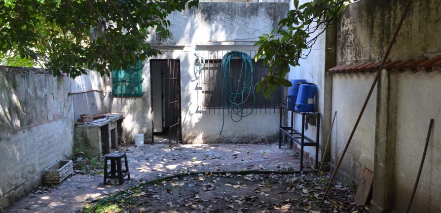 EXCELENTE LOCAL EN LA MEJOR CUADRA