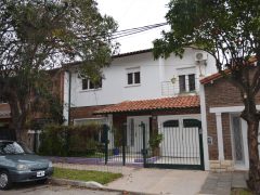 BUEN CHALET E/VIAS Y LIBERTADOR