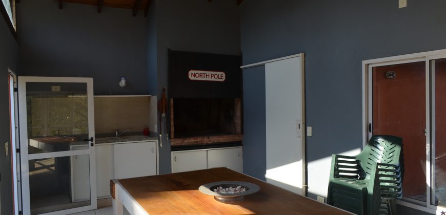 MUY BUENA CASA QUINTA 3 DORM 1 PLANTA