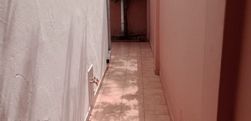 BUEN CHALET PH AL FDO DE 3 AMB C/JARDÍN Y PLAYROOM