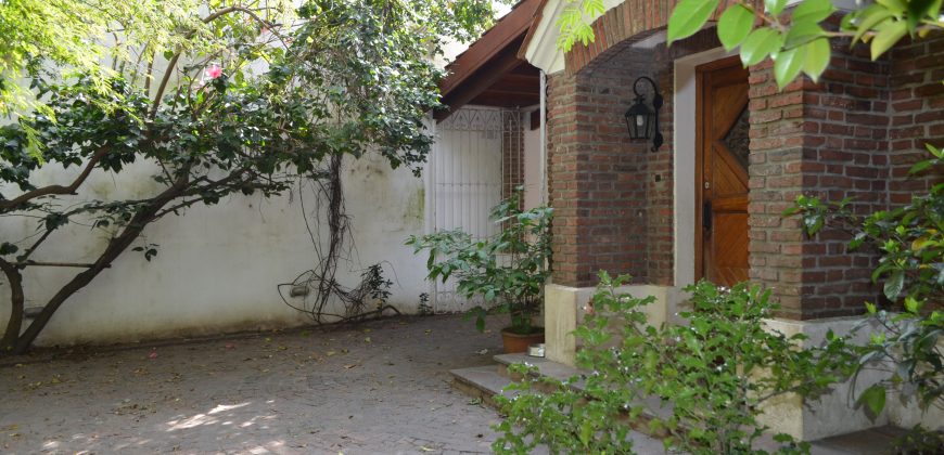 GRAN CHALET CLÁSICO EN MARTÍNEZ