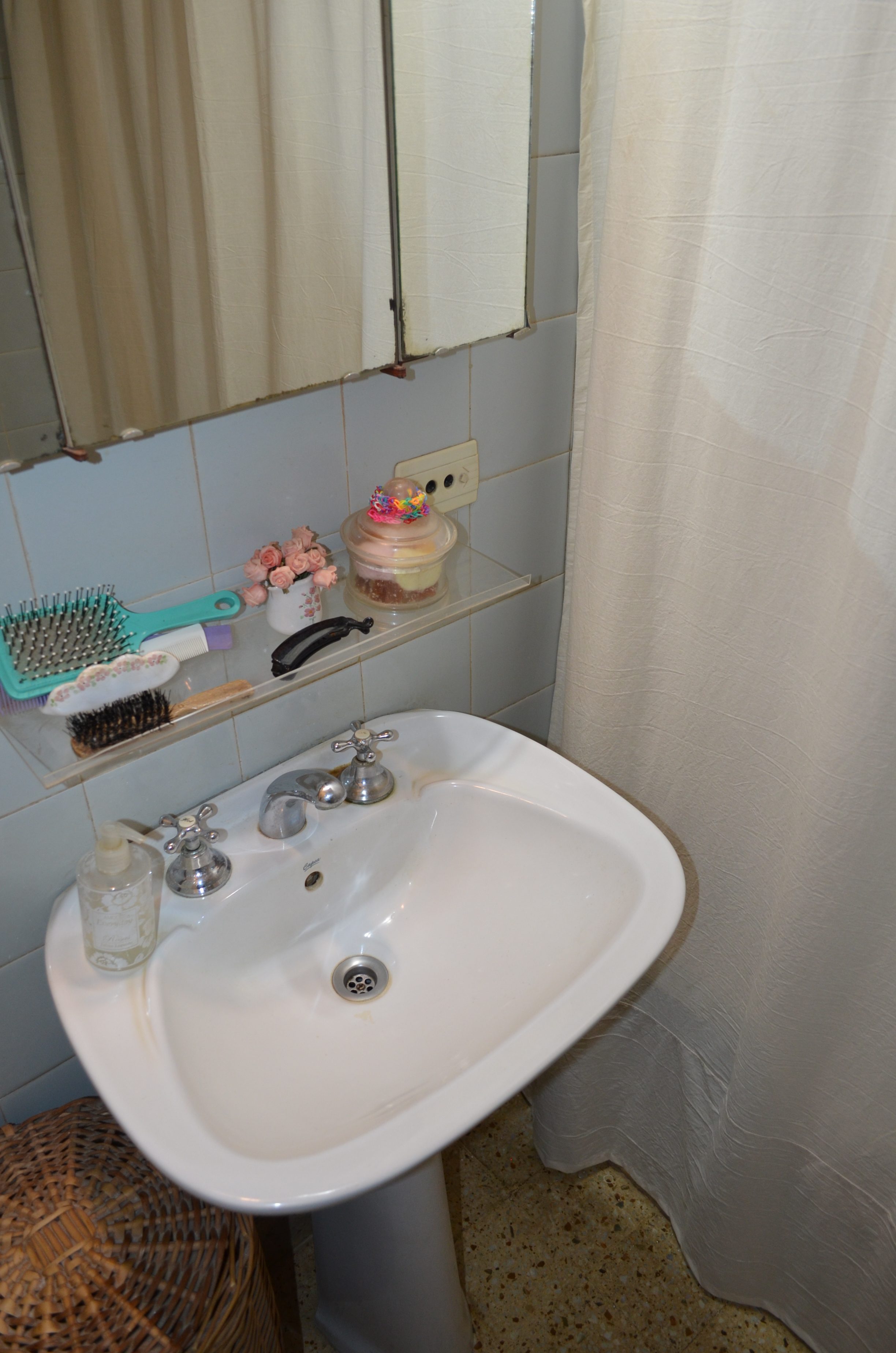 BUEN 3 AMB C/BCON A LA CALLE PROX ESTACION