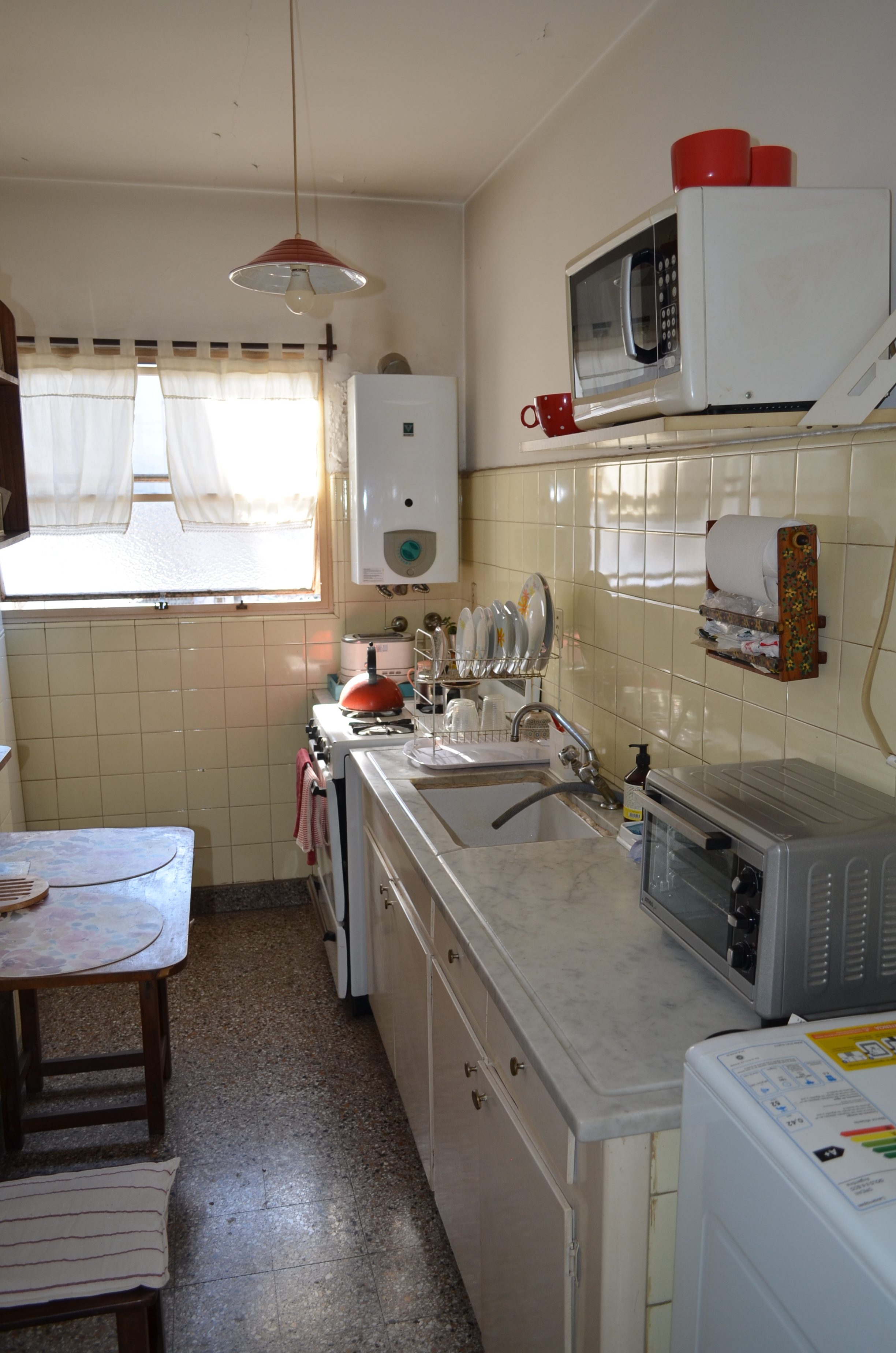 BUEN 3 AMB C/BCON A LA CALLE PROX ESTACION