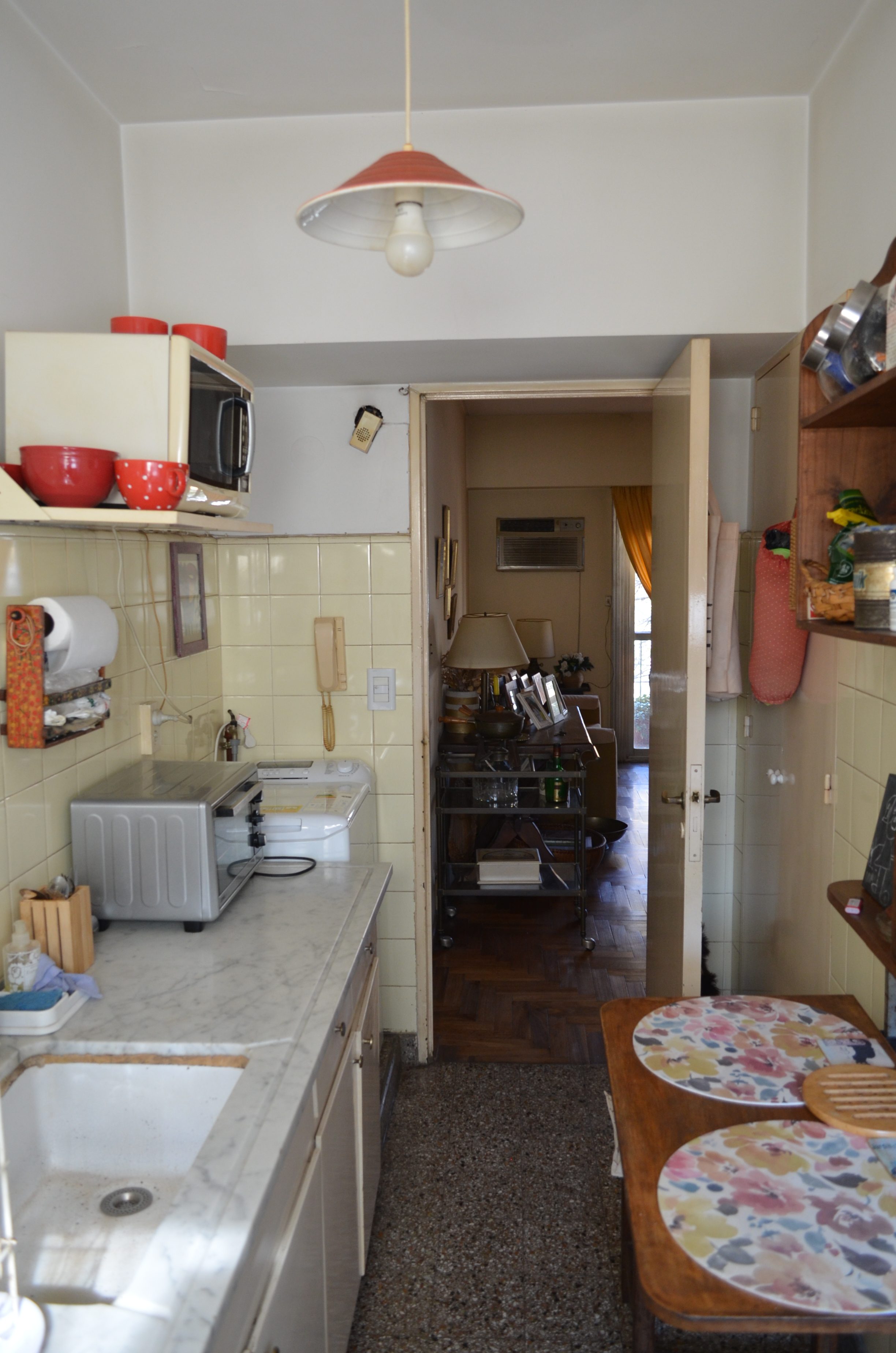 BUEN 3 AMB C/BCON A LA CALLE PROX ESTACION