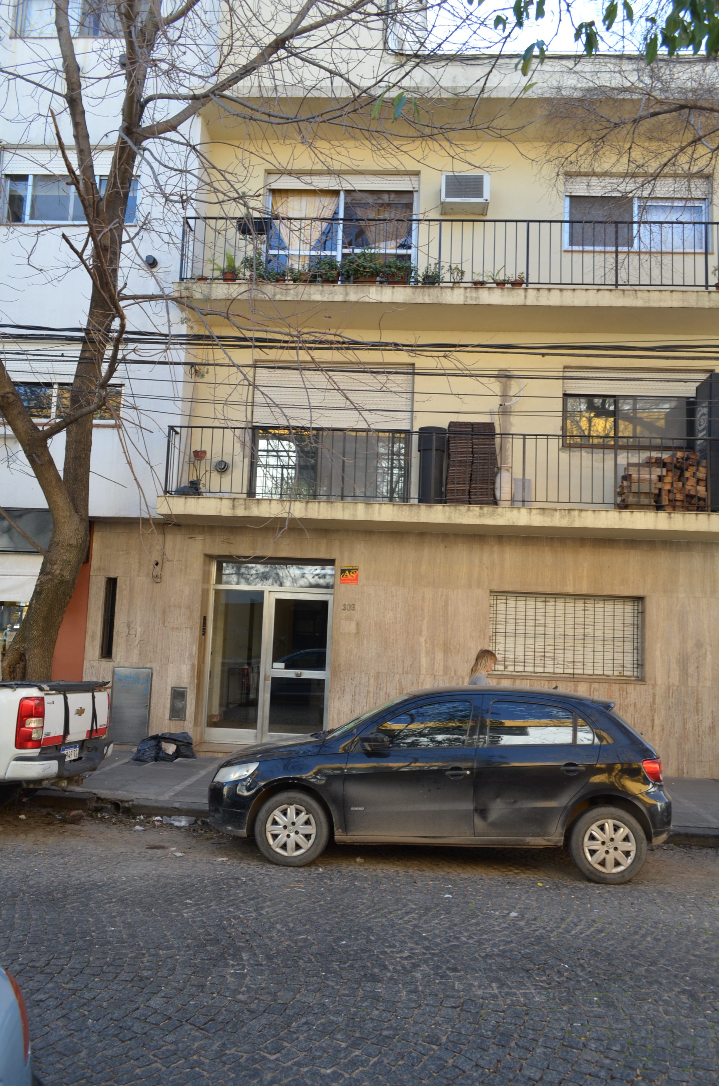 BUEN 3 AMB C/BCON A LA CALLE PROX ESTACION