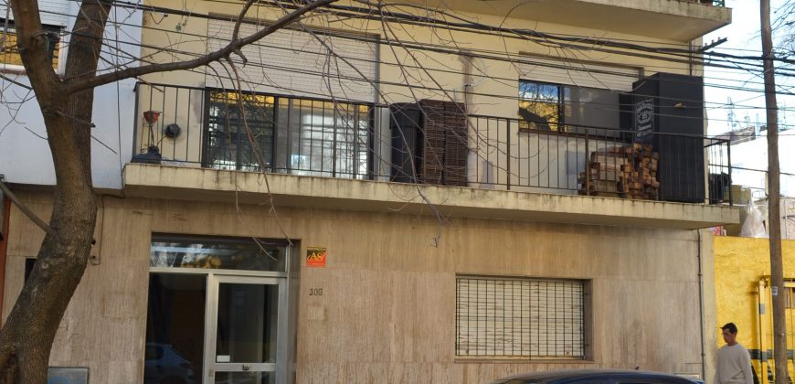 BUEN 3 AMB C/BCON A LA CALLE PROX ESTACION