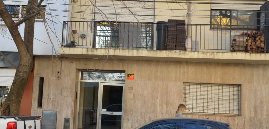BUEN 3 AMB C/BCON A LA CALLE PROX ESTACION
