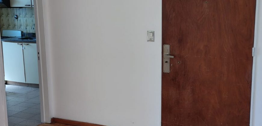 Amplio 3 Amb con Cochera Cubierta