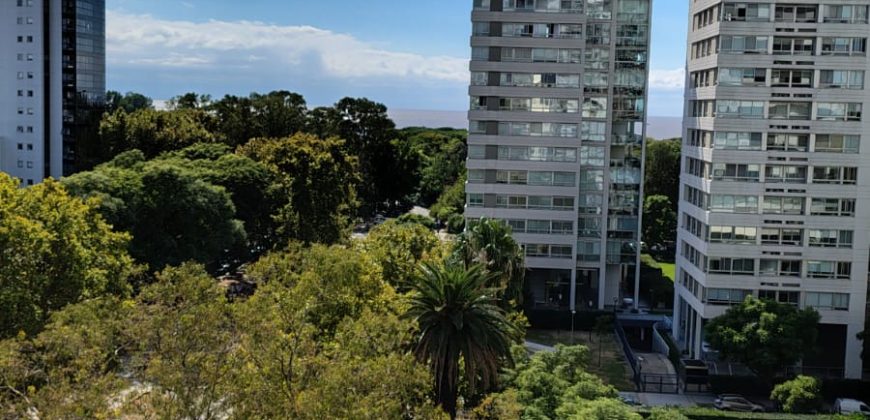 Amplio 3 Amb con Cochera Cubierta