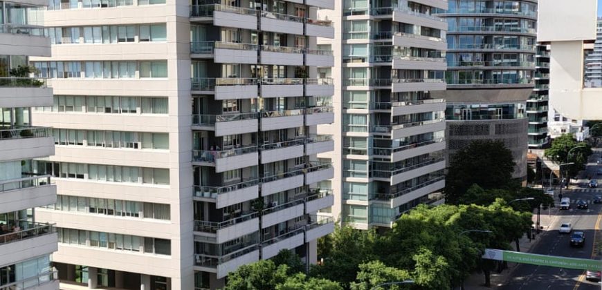 Amplio 3 Amb con Cochera Cubierta