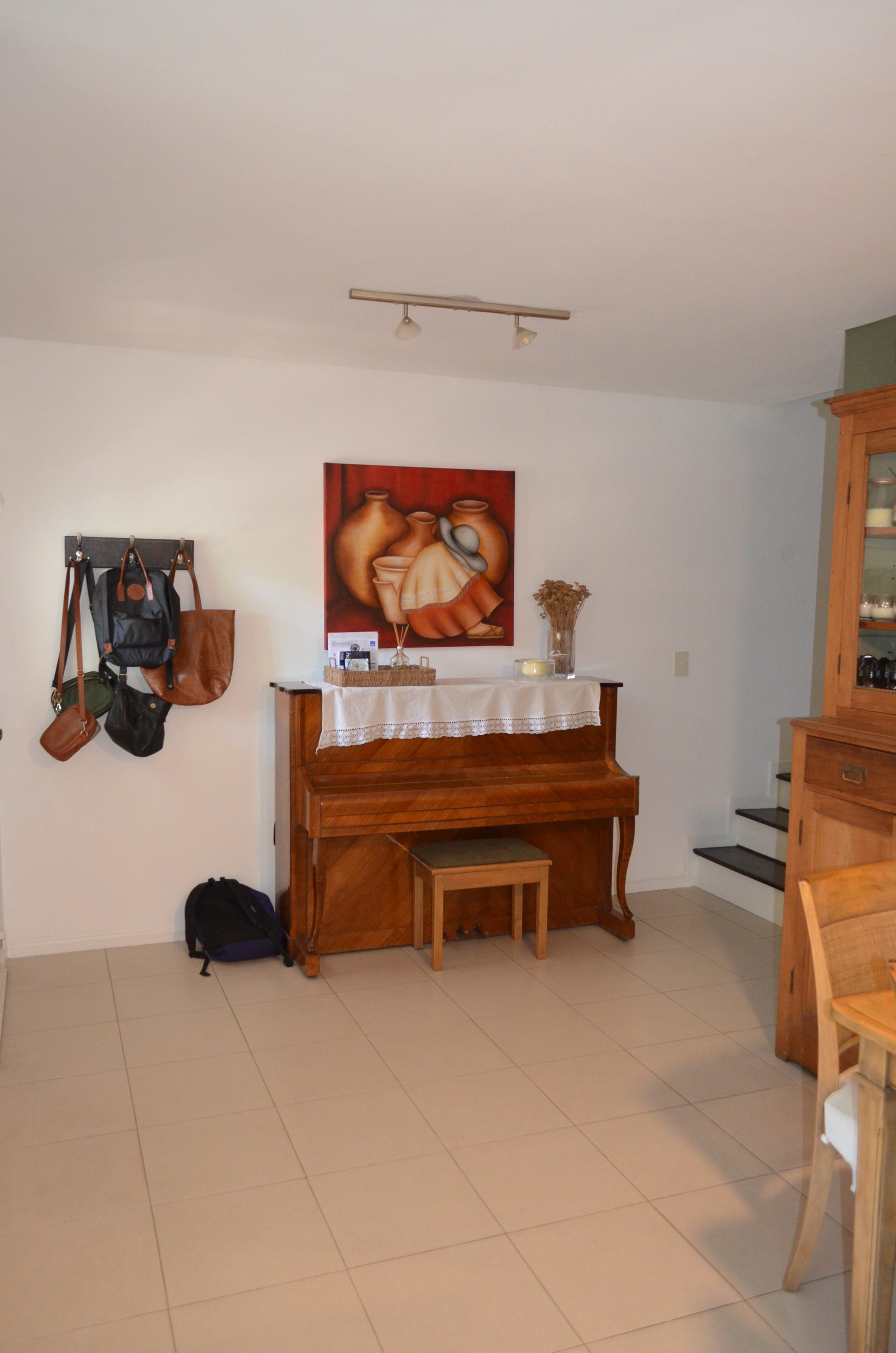 MUY BUEN DUPLEX DE 3 DORM A UNA CUADRA DE AV. CENTENARIO