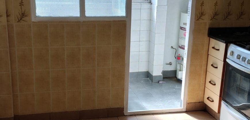 Amplio 3 Amb con Cochera Cubierta