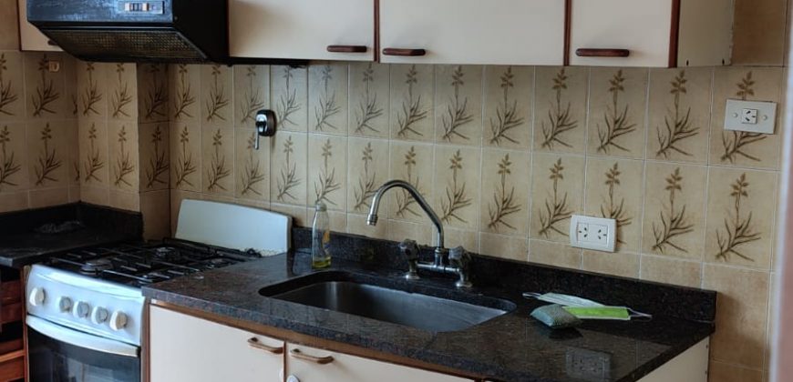 Amplio 3 Amb con Cochera Cubierta