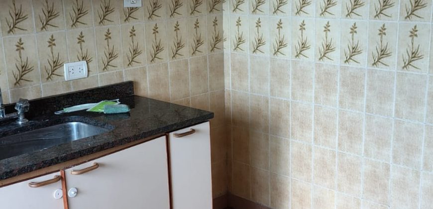 Amplio 3 Amb con Cochera Cubierta