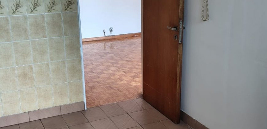 Amplio 3 Amb con Cochera Cubierta