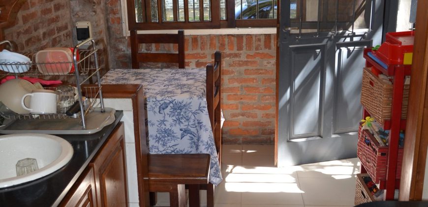 MUY BUEN DUPLEX DE 3 DORM A UNA CUADRA DE AV. CENTENARIO