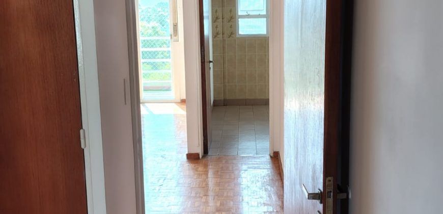 Amplio 3 Amb con Cochera Cubierta