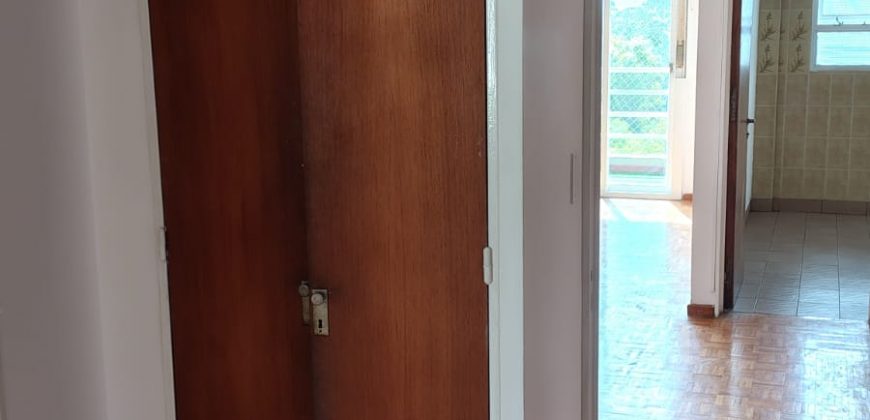 Amplio 3 Amb con Cochera Cubierta