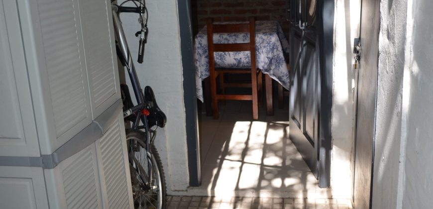 MUY BUEN DUPLEX DE 3 DORM A UNA CUADRA DE AV. CENTENARIO