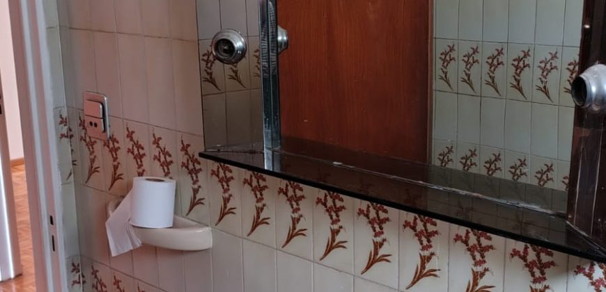 Amplio 3 Amb con Cochera Cubierta