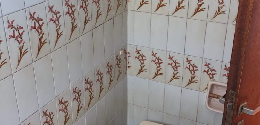 Amplio 3 Amb con Cochera Cubierta