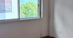 Amplio 3 Amb con Cochera Cubierta