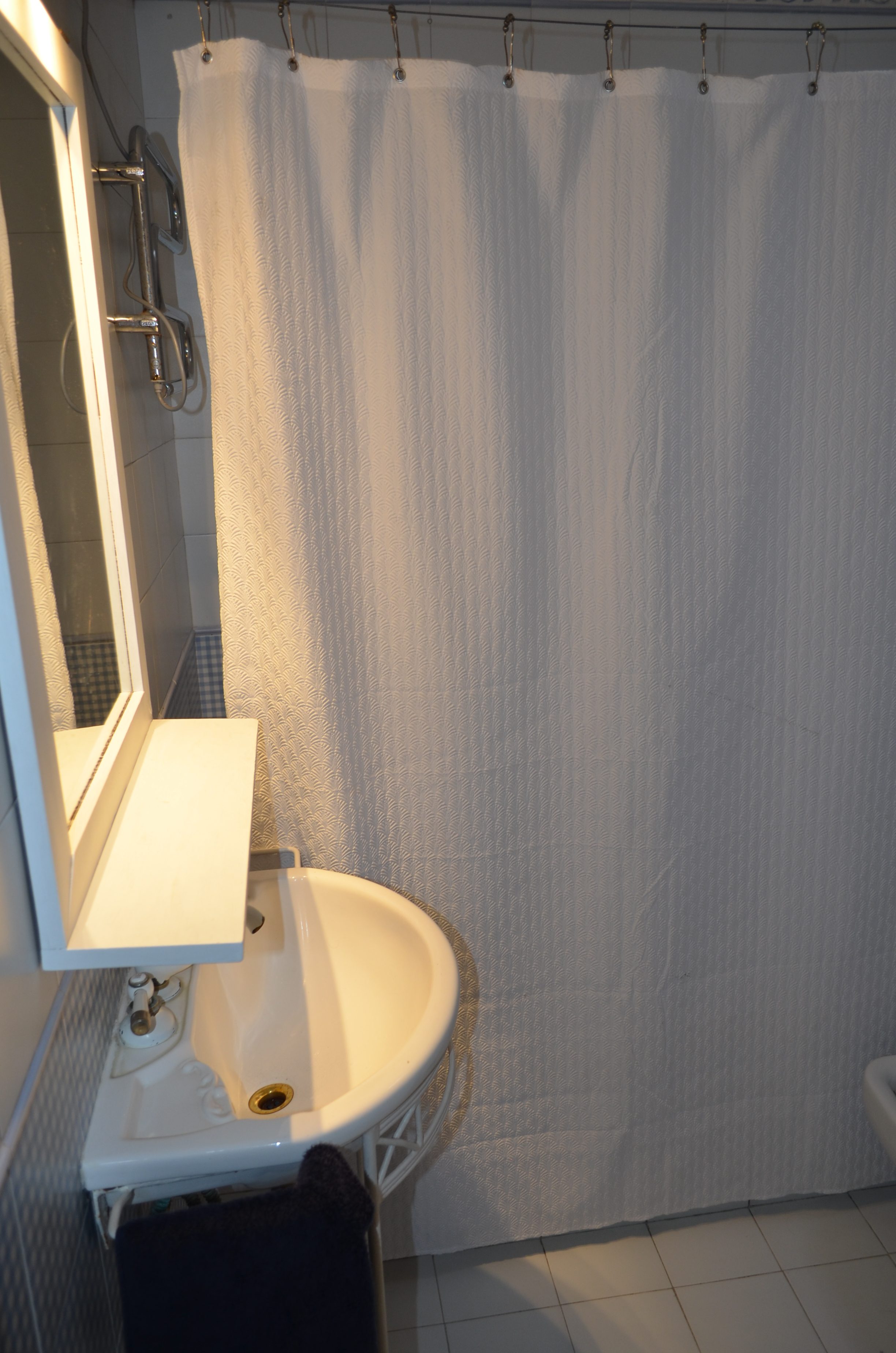 MUY BUEN DUPLEX DE 3 DORM A UNA CUADRA DE AV. CENTENARIO