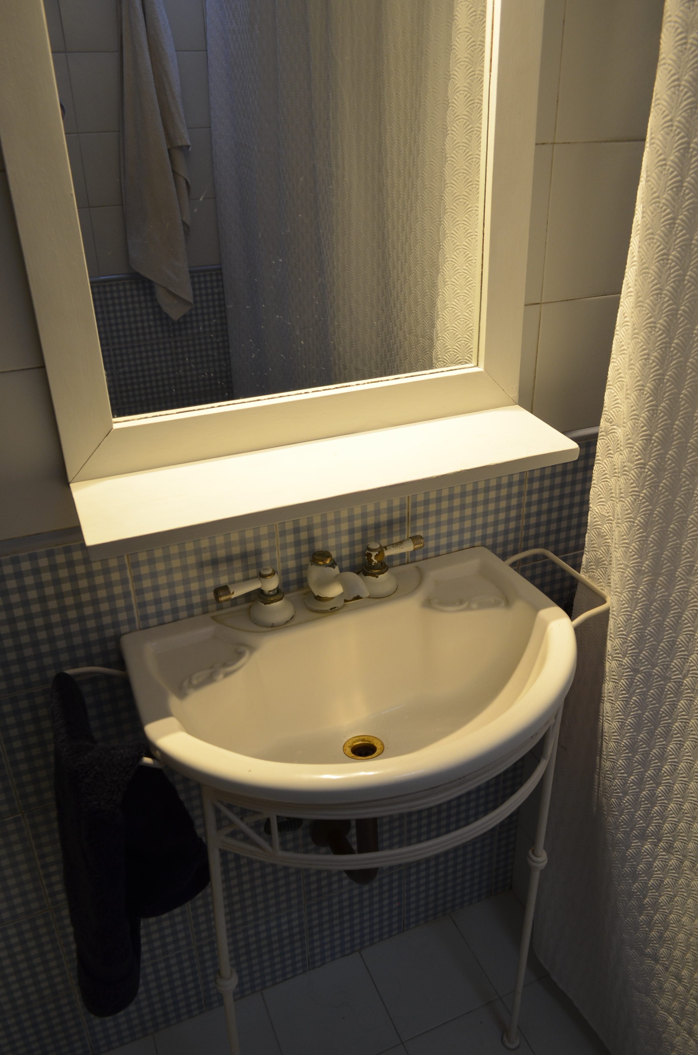 MUY BUEN DUPLEX DE 3 DORM A UNA CUADRA DE AV. CENTENARIO