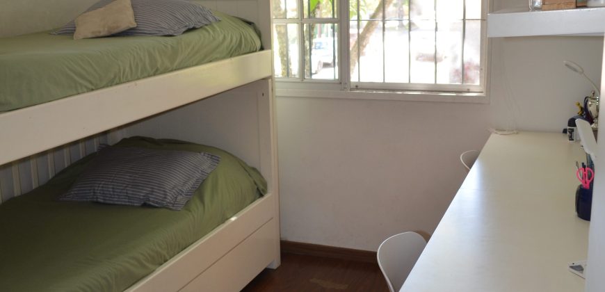 MUY BUEN DUPLEX DE 3 DORM A UNA CUADRA DE AV. CENTENARIO
