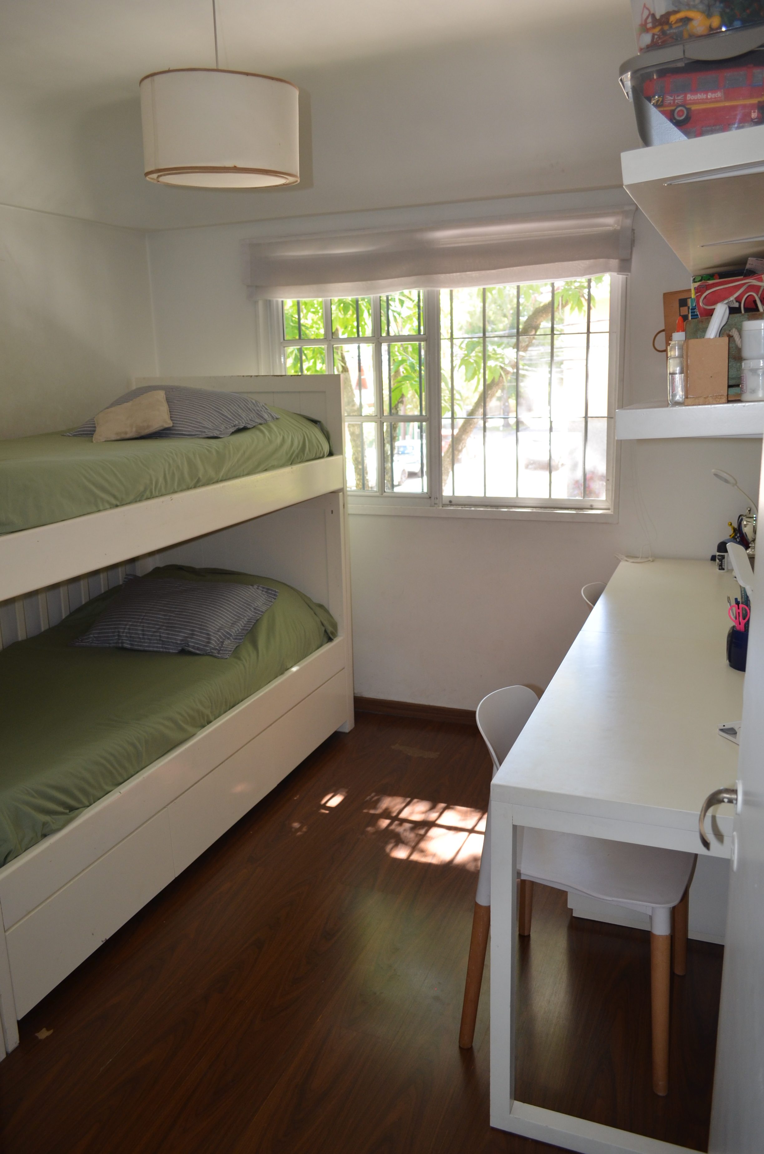 MUY BUEN DUPLEX DE 3 DORM A UNA CUADRA DE AV. CENTENARIO