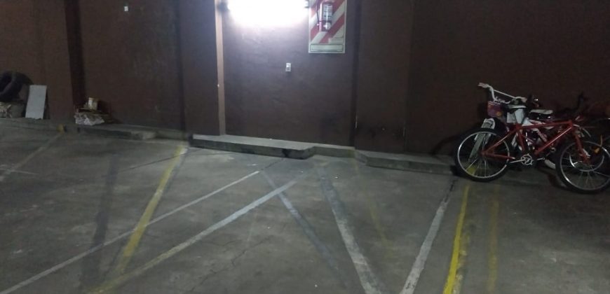 Amplio 3 Amb con Cochera Cubierta