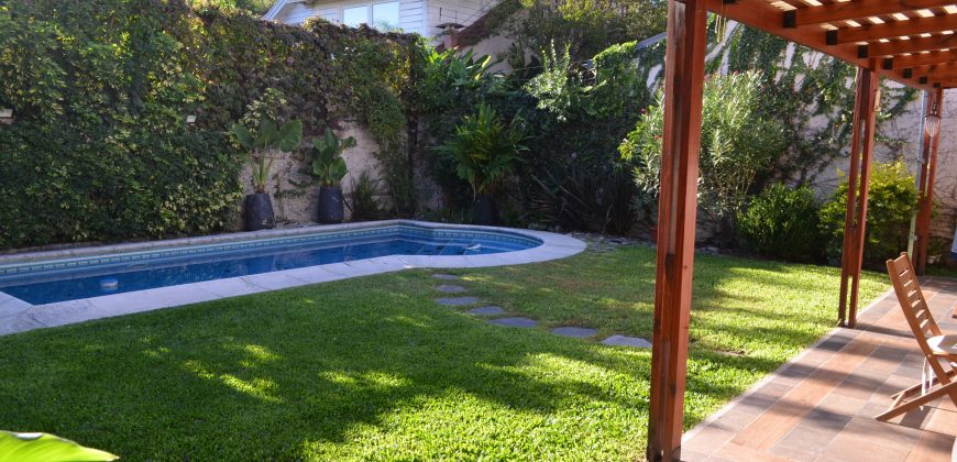 MUY BUENA CASA EN EXCELENTE UBICACIÓN