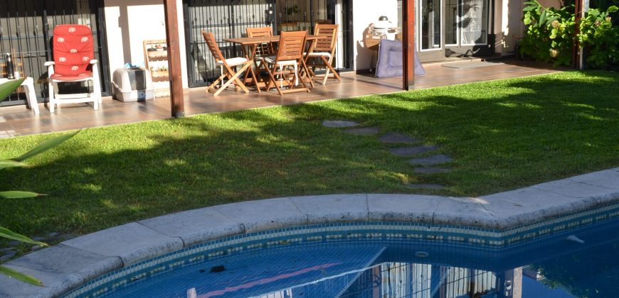 MUY BUENA CASA EN EXCELENTE UBICACIÓN