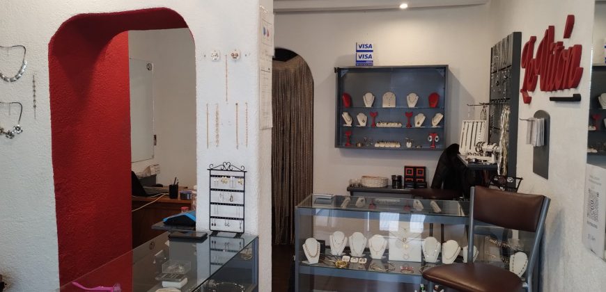 BUEN LOCAL COMERCIAL EN LA LUCILA