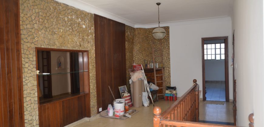 AMPLIO PH DE 5 AMB EN PLANTA ALTA – 3 NIVELES
