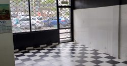 BUEN LOCAL COMERCIAL A METROS DE ESTACIÓN