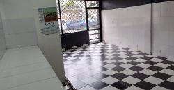 BUEN LOCAL COMERCIAL A METROS DE ESTACIÓN
