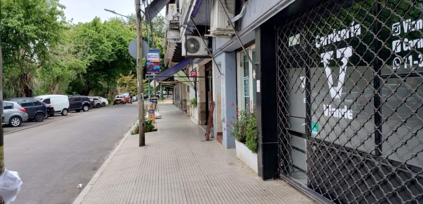 BUEN LOCAL COMERCIAL A METROS DE ESTACIÓN