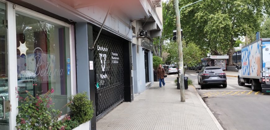 BUEN LOCAL COMERCIAL A METROS DE ESTACIÓN