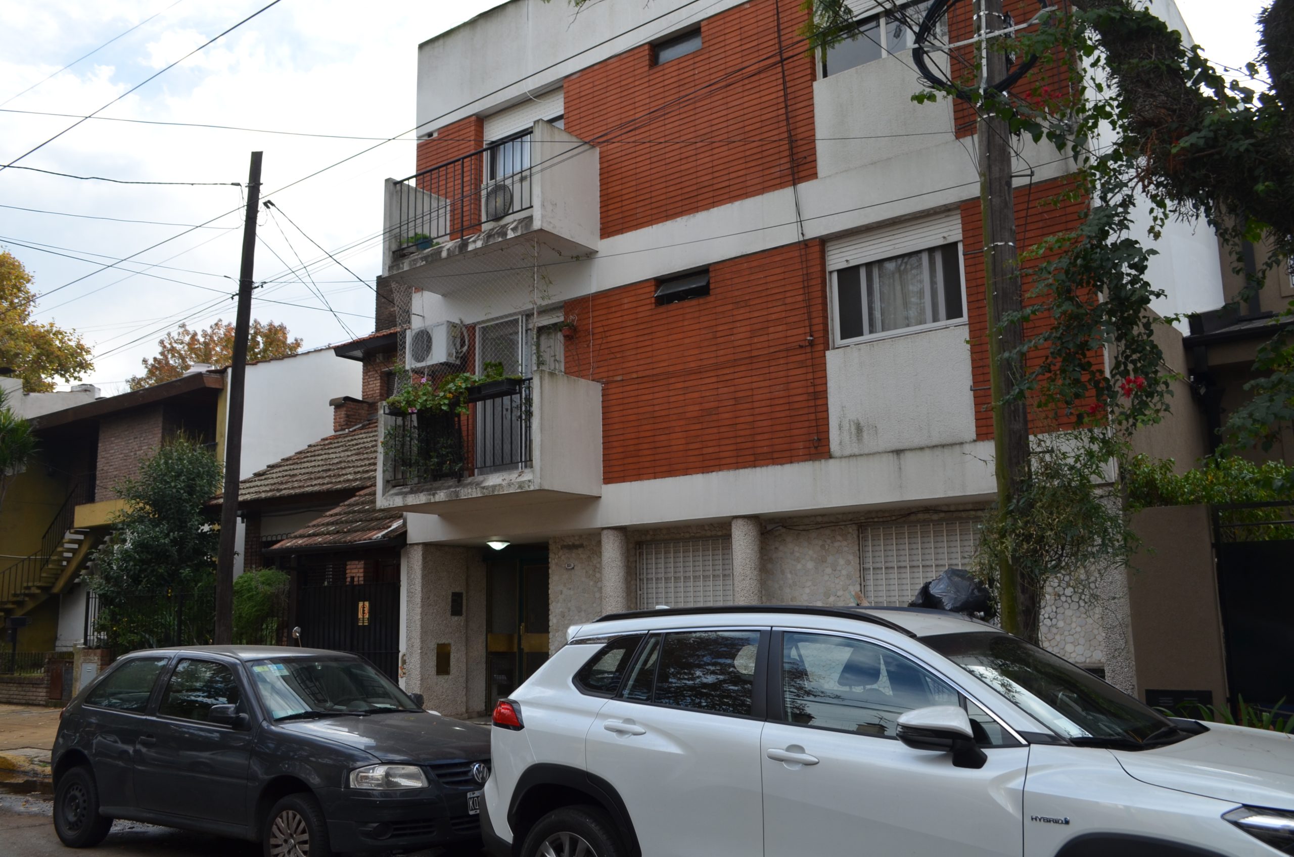 SIMPÁTICO 2 AMB CON PATIO A METROS DE ESTACIÓN