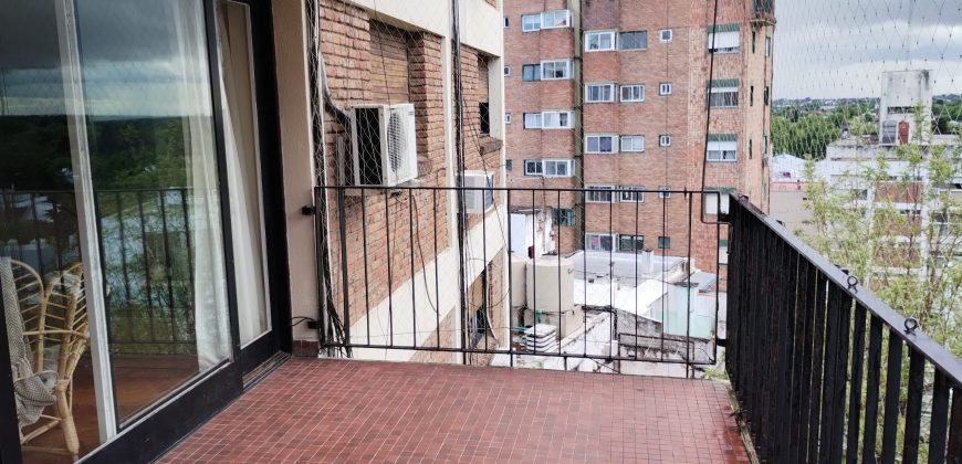2 AMBIENTES EN PISO ALTO CON BALCÓN ATERRAZADO BAULERA Y EXCELENTES VISTAS